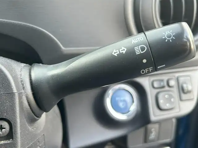 トヨタ アクア S 茨城県 2014(平26)年 8万km コバルトブルーメタリック メモリーナビ【地デジ/BT/AM/FM】/バックカメラ/ETC/オールシーズンタイヤ/前後録画ドライブレコーダー/スマートキープッシュスタート/15インチアルミホイール/純正フロアマット/ドアバイザー/リア5面プライバシーガラス/電動格納ドアミラー