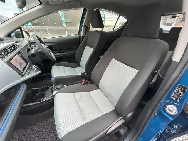 トヨタ アクア S 茨城県 2014(平26)年 8万km コバルトブルーメタリック メモリーナビ【地デジ/BT/AM/FM】/バックカメラ/ETC/オールシーズンタイヤ/前後録画ドライブレコーダー/スマートキープッシュスタート/15インチアルミホイール/純正フロアマット/ドアバイザー/リア5面プライバシーガラス/電動格納ドアミラー
