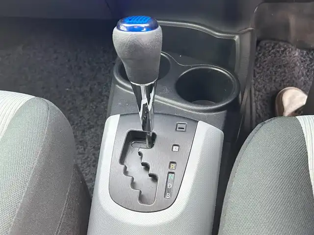 トヨタ アクア S 茨城県 2014(平26)年 8万km コバルトブルーメタリック メモリーナビ【地デジ/BT/AM/FM】/バックカメラ/ETC/オールシーズンタイヤ/前後録画ドライブレコーダー/スマートキープッシュスタート/15インチアルミホイール/純正フロアマット/ドアバイザー/リア5面プライバシーガラス/電動格納ドアミラー