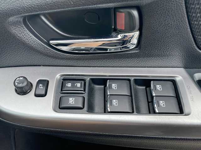 スバル レヴォーグ 1．6GT 新潟県 2014(平26)年 11.1万km クリスタルブラックシリカ ４WD/社外SDナビ/(BT/AM/FM/CD/DVD/フルセグTV)/クルーズコントロール/パドルシフト/ETC/ABS/横滑り防止機能/盗難防止装置/カーテンエアバック/ステアリングスイッチ/電格ミラー/社外17インチアルミホイール/純正フロアマット