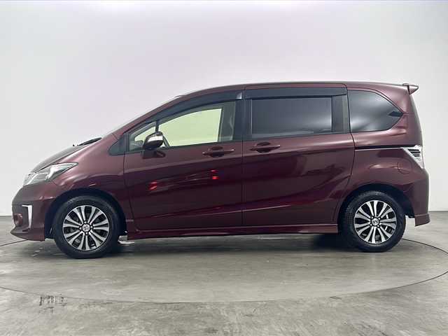 ホンダ フリード Gエアロ 兵庫県 2015(平27)年 7.3万km プレミアムディープロッソパール ・純正ナビ・TV・CD・DVD・SD・BT/・両側パワースライドドア/・バックカメラ/・ビルトインETC/・コーナーセンサー/・HIDライト/・社外革調シートカバー/・コンフォートビュー/・純正15インチアルミホイール/・純正フロアマット/・シートカバー/・オートライト/・スマートキー