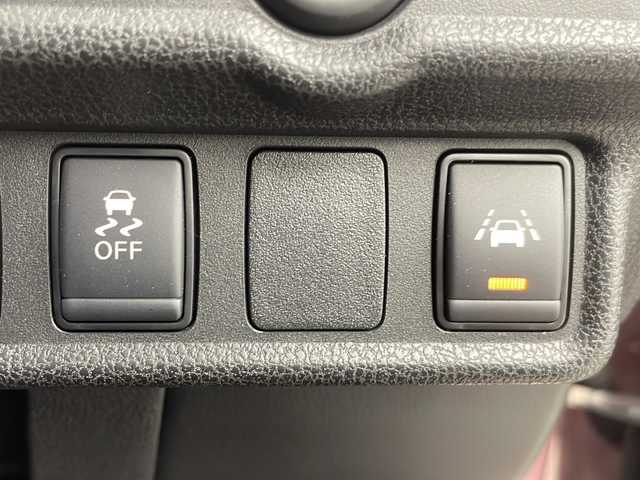 日産 ノート e－パワー X Vセレクション 三重県 2020(令2)年 2.5万km ピンク 禁煙車/純正SDナビ/CD/DVD/SD/BT/フルセグTV/全方位カメラ/衝突被害軽減ブレーキ/レーンキープアシスト/コーナーセンサー/デジタルインナーミラー/ETC/ステアリングスイッチ/オートハイビーム/スマートキー/スペアキー×1