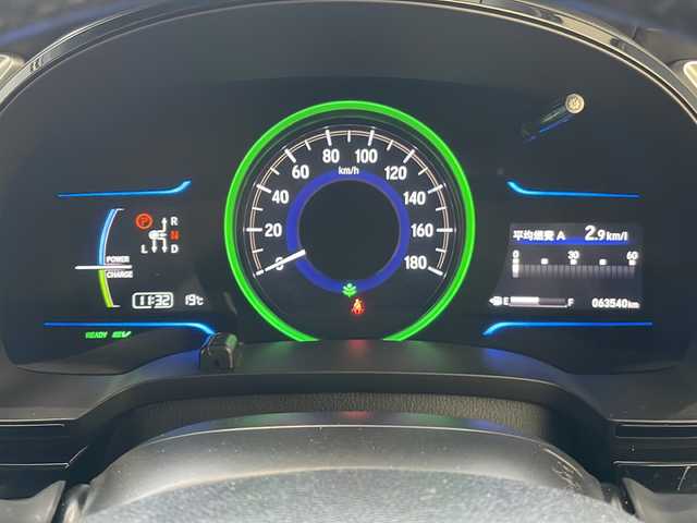 ホンダ シャトル ハイブリッド Z スタイルエディション 愛知県 2016(平28)年 6.4万km ホワイトオーキッドパール 衝突軽減システム/純正8型ナビ/クルーズコントロール/シートヒーター/フルセグ/CD DVD/Bluetooth/バックカメラ/純正アルミホイール/ルーフレール/LEDヘッドライト/パドルシフト/ETC/ステアリングスイッチ/スマートキー/プッシュスタート