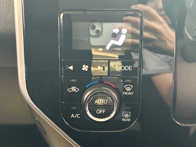 トヨタ タンク カスタムG 埼玉県 2020(令2)年 2.7万km ファインブルーマイカメタリック セーフティセンス/純正9インチメモリーナビ/ CD/DVD/BT/フルセグ/HDMI/バックカメラ/両側電動スライドドア/クルーズコントロール/シートヒーター/LEDヘッドライト/ETC/スマートキー/禁煙車