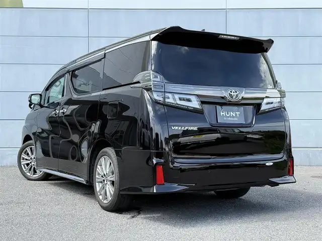 トヨタ ヴェルファイア Z ゴールデンアイズ 千葉県 2020(令2)年 6.2万km バーニングブラッククリスタルシャインガラスフレーク トヨタセーフティセンス/　衝突軽減ブレーキ/レーンキープアシスト/　オートハイビーム/レーダークルーズコントロール/　クリアランスソナー/フリップダウンモニター/純正9インチSDナビ/　フルセグ/BT/DVD/CD/バックカメラ/ステアリングスイッチ/両側パワースライドドア/パワーバックドア/オートブレーキホールド/電動パーキングブレーキ/LEDヘッドライト/オートライト/フォグライト/シーケンシャルウィンカー/純正フロアマット/純正18インチAW
