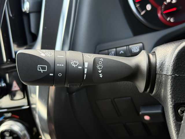 トヨタ ヴェルファイア Z ゴールデンアイズ 千葉県 2020(令2)年 6.2万km バーニングブラッククリスタルシャインガラスフレーク トヨタセーフティセンス/　衝突軽減ブレーキ/レーンキープアシスト/　オートハイビーム/レーダークルーズコントロール/　クリアランスソナー/フリップダウンモニター/純正9インチSDナビ/　フルセグ/BT/DVD/CD/バックカメラ/ステアリングスイッチ/両側パワースライドドア/パワーバックドア/オートブレーキホールド/電動パーキングブレーキ/LEDヘッドライト/オートライト/フォグライト/シーケンシャルウィンカー/純正フロアマット/純正18インチAW