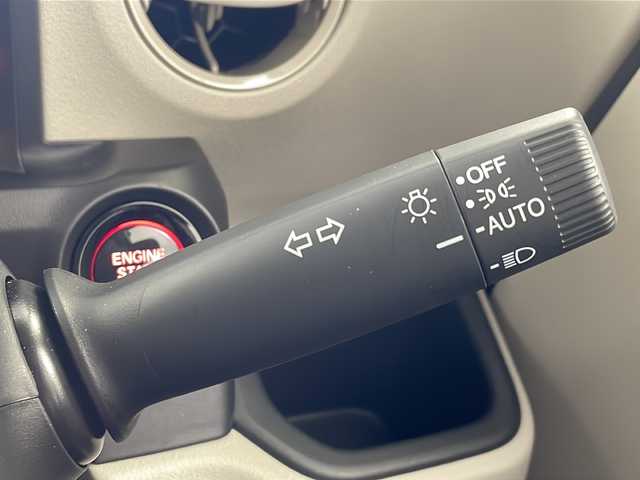 ホンダ Ｎ ＢＯＸ 岐阜県 2024(令6)年 0.2万km クリスタルブラックパール 8インチ純正ディスプレイオーディオ/　(ナビ/AM/FM/Bluetooth/フルセグTV)/バックカメラ/ホンダセンシング/衝突軽減ブレーキ/レーンキープアシスト/コーナーセンサー/レーダークルーズコントロール/LEDヘッドライト/オートハイビーム/片側パワースライドドア/電動パーキングブレーキ/スマートキー/純正フロアマット/純正ホイールキャップ