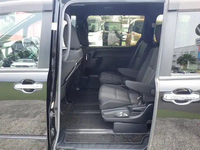 トヨタ ヴォクシー ZS 煌Ⅱ 千葉県 2020(令2)年 5万km ブラック ワンオーナー/Toyota Safety Sense/・プリクラッシュセーフティ/・レーンディパーチャーアラート/・オートハイビーム/クルーズコントロール/両側パワースライドドア/9インチ社外メモリーナビ/地デジTV/【DVD/CD再生機能　Bluetooth接続】/バックカメラ/フリップダウンモニター（PXH12X-R）/ドライブレコーダー/革巻きステアリング/ETC/LEDヘッドライト/フォグライト/ウインカーミラー/クリアランスソナー/純正16インチアルミホイル/スマートキー