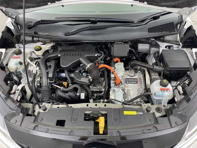 日産 ノート X 三重県 2021(令3)年 0.7万km ピュアホワイトパール 禁煙車/純正ナビ/AM/FM/BT/USB/HDMI/フルセグTV/スマホ連動/インテリジェントミラー/アラウンドビューモニター/BSM/置くだけ充電/電動パーキングブレーキ/クリアランスソナー/LEDライト/ETC/純正ドライブレコーダー/ステアリングリモコン/保証書
