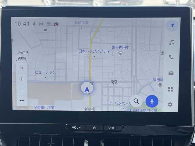 トヨタ カローラ クロス ハイブリッド Z 岡山県 2023(令5)年 6.9万km プラチナホワイトパールマイカ 登録時走行距離 68657km/禁煙車/純正10.5型メモリナビ/パノラミックビューモニター/Bluetooth/フルセグTV/Toyota Safety Sense/・衝突軽減軽減システム（PCS）/・車線逸脱警報（LDA）/・レーダークルーズコントロール/・オートマチックハイビーム/・道路標識認識機能（RSA）/・プロアクティブドライビングアシスト（PDA）/・ブラインドスポットモニター（BSM）/・後退時車両検知警報（RCTA）/・パーキングサポートブレーキ（PKSB）/・クリアランスソナー/ヒルスタートアシストコントロール/４WD/ドライブレコーダー/ビルトインETC2.0/レーダー探知機（SUPER CAT）/ハーフレザーシート/シートヒーター（D・N席）/パワーシート（D席）/パワーバックドア/ルーフレール/革巻きステアリング/ステアリングスイッチ/純正LEDヘッドライト/LEDフォグライト/オートライト/ヘッドライトレベライザー/プッシュスタート/スマートキー/スペアキー×1/純正アルミホイール 18インチ/ドアバイザー/オートリトラミラー/ウインカーミラー/電動格納ミラー/純正フロアマット