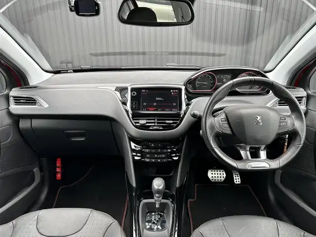 プジョー ２００８ GTライン ブラックパック 福島県 2019(令1)年 3.8万km 赤 特別仕様車GTライン ブラックパック/・ブラックレザーシート/・ブラック17AW/純正ナビ(BT/USB)/フルセグ/ETC2.0/クルーズコントロール/前後ドライブレコーダー/シートヒーター/純正16AW付冬タイヤ積/ルーフレール/リモコンキー/ステアリングスイッチ/純正フロアマット/取扱説明書/保証書/スペアキー
