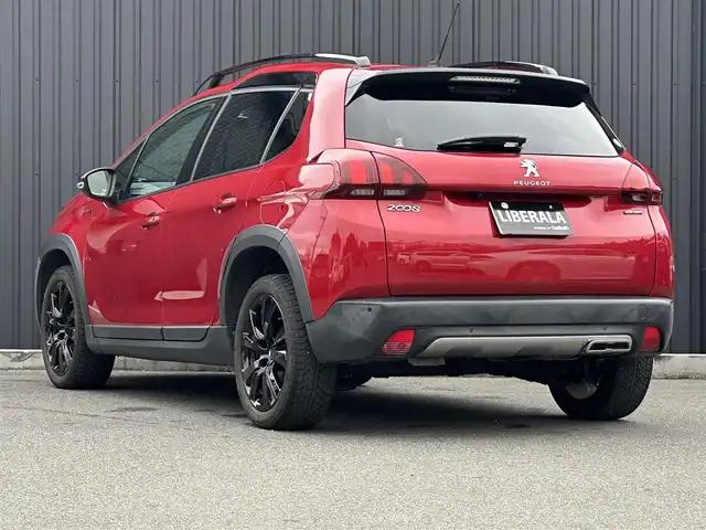 プジョー ２００８ GTライン ブラックパック 福島県 2019(令1)年 3.8万km 赤 特別仕様車GTライン ブラックパック/・ブラックレザーシート/・ブラック17AW/純正ナビ(BT/USB)/フルセグ/ETC2.0/クルーズコントロール/前後ドライブレコーダー/シートヒーター/純正16AW付冬タイヤ積/ルーフレール/リモコンキー/ステアリングスイッチ/純正フロアマット/取扱説明書/保証書/スペアキー