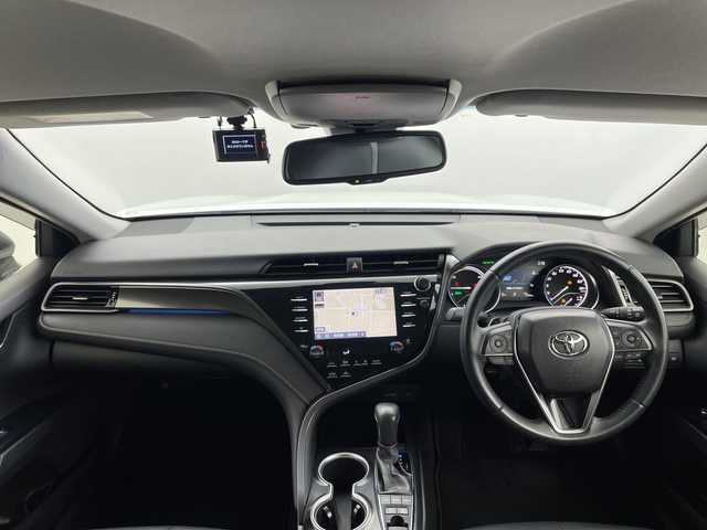 トヨタ カムリ WS ブラックエディション 茨城県 2020(令2)年 2.3万km プラチナホワイトパールマイカ 純正ナビ　バックモニター　衝突被害軽減ブレーキ　スマートキー　追従クルコン　シートヒーター　ＥＴＣ　ドラレコ　横滑り防止装置　ＢＳＭ　コーナーセンサー　プッシュスタート　純正１８インチアルミホイール