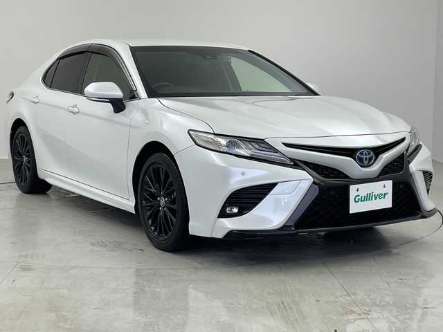 トヨタ カムリ WS ブラックエディション 茨城県 2020(令2)年 2.3万km プラチナホワイトパールマイカ 純正ナビ　バックモニター　衝突被害軽減ブレーキ　スマートキー　追従クルコン　シートヒーター　ＥＴＣ　ドラレコ　横滑り防止装置　ＢＳＭ　コーナーセンサー　プッシュスタート　純正１８インチアルミホイール
