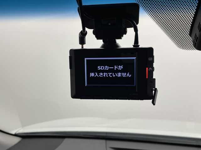 トヨタ カムリ WS ブラックエディション 茨城県 2020(令2)年 2.3万km プラチナホワイトパールマイカ 純正ナビ　バックモニター　衝突被害軽減ブレーキ　スマートキー　追従クルコン　シートヒーター　ＥＴＣ　ドラレコ　横滑り防止装置　ＢＳＭ　コーナーセンサー　プッシュスタート　純正１８インチアルミホイール