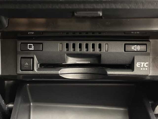 トヨタ カムリ WS ブラックエディション 茨城県 2020(令2)年 2.3万km プラチナホワイトパールマイカ 純正ナビ　バックモニター　衝突被害軽減ブレーキ　スマートキー　追従クルコン　シートヒーター　ＥＴＣ　ドラレコ　横滑り防止装置　ＢＳＭ　コーナーセンサー　プッシュスタート　純正１８インチアルミホイール