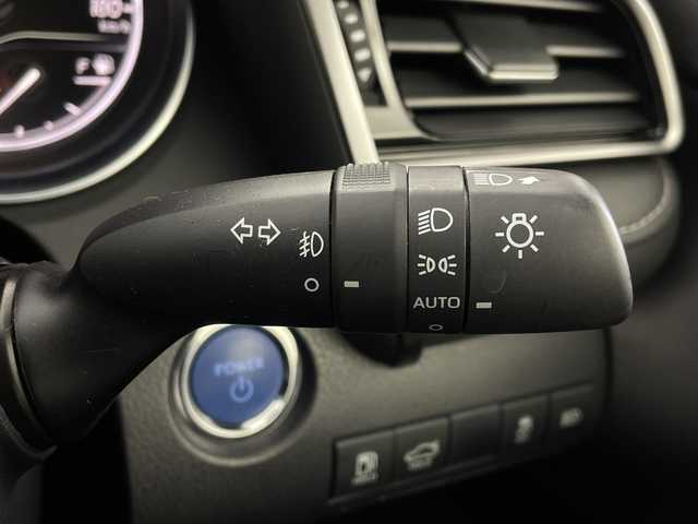 トヨタ カムリ WS ブラックエディション 茨城県 2020(令2)年 2.3万km プラチナホワイトパールマイカ 純正ナビ　バックモニター　衝突被害軽減ブレーキ　スマートキー　追従クルコン　シートヒーター　ＥＴＣ　ドラレコ　横滑り防止装置　ＢＳＭ　コーナーセンサー　プッシュスタート　純正１８インチアルミホイール