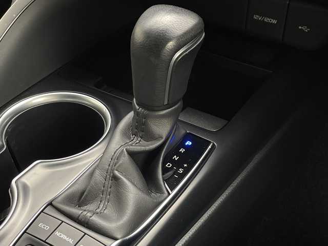 トヨタ カムリ WS ブラックエディション 茨城県 2020(令2)年 2.3万km プラチナホワイトパールマイカ 純正ナビ　バックモニター　衝突被害軽減ブレーキ　スマートキー　追従クルコン　シートヒーター　ＥＴＣ　ドラレコ　横滑り防止装置　ＢＳＭ　コーナーセンサー　プッシュスタート　純正１８インチアルミホイール