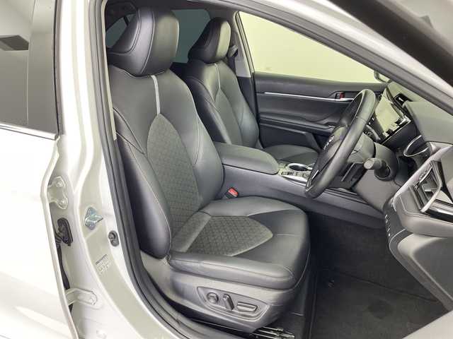 トヨタ カムリ WS ブラックエディション 茨城県 2020(令2)年 2.3万km プラチナホワイトパールマイカ 純正ナビ　バックモニター　衝突被害軽減ブレーキ　スマートキー　追従クルコン　シートヒーター　ＥＴＣ　ドラレコ　横滑り防止装置　ＢＳＭ　コーナーセンサー　プッシュスタート　純正１８インチアルミホイール