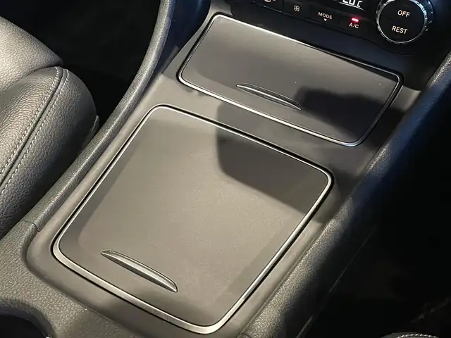メルセデス・ベンツ ＧＬＡ２２０ 4マチック 宮城県 2019(令1)年 5.8万km ポーラホワイト プレミアムパッケージ/レーダーセーフティパッケージ/パノラミックスライディングルーフ/harman/kardonサウンドシステム/COMANDシステムHDDナビ/フルセグTV/バックカメラ/ブラックレザーシート/シートヒーター/メモリ機能付きパワーシート/キーレスゴー/パワーバックドア/LEDヘッドライト/純正18インチAW/ドライブレコーダー/ETC車載器