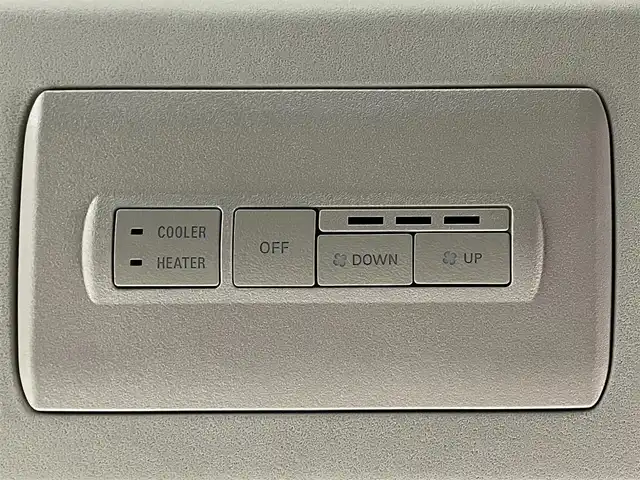 三菱 デリカＤ：５ シャモニー 道央・札幌 2025(令7)年 0.1千km グレーⅡ ・４WD/・アルパインBIGX11インチナビ/・フルセグ/BT/CD/DVD/HDMI/・アラウンドビューモニター/・アルパイン12.8型後席用モニター/・衝突被害軽減ブレーキ/・レーンキープアシスト/・レーダークルーズコントロール/・両側パワースライドドア/・パワーバックドア/・パワーシート/・シートヒーター/・ステアリングヒーター/・アイドリングストップ/・パドルシフト/・オートブレーキホールド/・ステアリングスイッチ/・スマートキー/・プッシュスタート/LEDヘッドライト