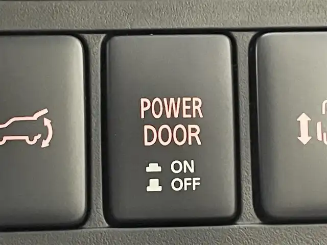 三菱 デリカＤ：５ シャモニー 道央・札幌 2025(令7)年 0.1千km グレーⅡ ・４WD/・アルパインBIGX11インチナビ/・フルセグ/BT/CD/DVD/HDMI/・アラウンドビューモニター/・アルパイン12.8型後席用モニター/・衝突被害軽減ブレーキ/・レーンキープアシスト/・レーダークルーズコントロール/・両側パワースライドドア/・パワーバックドア/・パワーシート/・シートヒーター/・ステアリングヒーター/・アイドリングストップ/・パドルシフト/・オートブレーキホールド/・ステアリングスイッチ/・スマートキー/・プッシュスタート/LEDヘッドライト