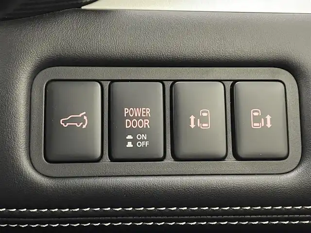 三菱 デリカＤ：５ シャモニー 道央・札幌 2025(令7)年 0.1千km グレーⅡ ・４WD/・アルパインBIGX11インチナビ/・フルセグ/BT/CD/DVD/HDMI/・アラウンドビューモニター/・アルパイン12.8型後席用モニター/・衝突被害軽減ブレーキ/・レーンキープアシスト/・レーダークルーズコントロール/・両側パワースライドドア/・パワーバックドア/・パワーシート/・シートヒーター/・ステアリングヒーター/・アイドリングストップ/・パドルシフト/・オートブレーキホールド/・ステアリングスイッチ/・スマートキー/・プッシュスタート/LEDヘッドライト