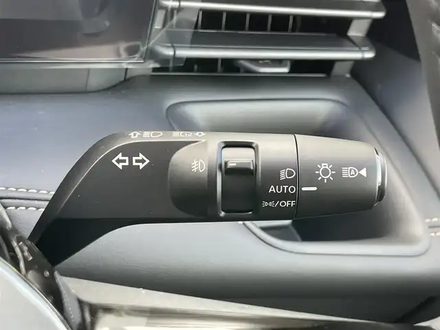 日産 セレナ e－パワー ハイウェイスター V 千葉県 2025(令7)年 0.1千km プリズムホワイト 登録済未使用車/・登録時走行距離12km/プロパイロット/・衝突軽減ブレーキ/レーンキープアシスト/・レーダークルーズコントロール/オートハイビーム/・クリアランスソナー/ブラインドスポットモニター/純正フリップダウンモニター/純正12.3インチナビ/・フルセグ/BT/HDMI/USB/カープレイ/アラウンドビューモニター/ステアリングスイッチ/ETC2.0/ワイヤレス充電/ドライブレコーダー(ナビ連動前後)/デジタルインナーミラー/両側パワースライドドア/ハンズフリースライドドア/LEDヘッドライト/オートライト/フォグライト/スマートキー/プッシュスタート/カラーコード：XKJ