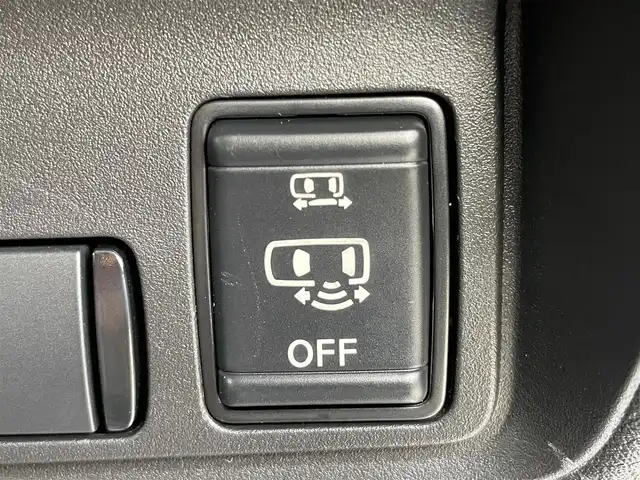 日産 セレナ e－パワー ハイウェイスター V 千葉県 2025(令7)年 0.1千km プリズムホワイト 登録済未使用車/・登録時走行距離12km/プロパイロット/・衝突軽減ブレーキ/レーンキープアシスト/・レーダークルーズコントロール/オートハイビーム/・クリアランスソナー/ブラインドスポットモニター/純正フリップダウンモニター/純正12.3インチナビ/・フルセグ/BT/HDMI/USB/カープレイ/アラウンドビューモニター/ステアリングスイッチ/ETC2.0/ワイヤレス充電/ドライブレコーダー(ナビ連動前後)/デジタルインナーミラー/両側パワースライドドア/ハンズフリースライドドア/LEDヘッドライト/オートライト/フォグライト/スマートキー/プッシュスタート/カラーコード：XKJ