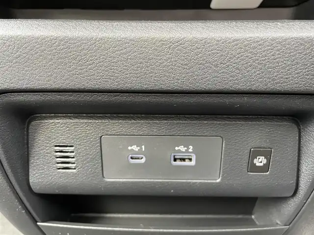 日産 セレナ e－パワー ハイウェイスター V 千葉県 2025(令7)年 0.1千km プリズムホワイト 登録済未使用車/・登録時走行距離12km/プロパイロット/・衝突軽減ブレーキ/レーンキープアシスト/・レーダークルーズコントロール/オートハイビーム/・クリアランスソナー/ブラインドスポットモニター/純正フリップダウンモニター/純正12.3インチナビ/・フルセグ/BT/HDMI/USB/カープレイ/アラウンドビューモニター/ステアリングスイッチ/ETC2.0/ワイヤレス充電/ドライブレコーダー(ナビ連動前後)/デジタルインナーミラー/両側パワースライドドア/ハンズフリースライドドア/LEDヘッドライト/オートライト/フォグライト/スマートキー/プッシュスタート/カラーコード：XKJ