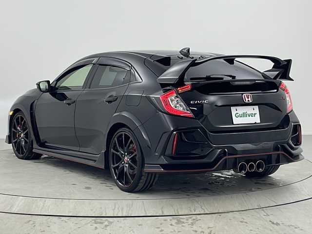 ホンダ シビック タイプR 熊本県 2020(令2)年 1.9万km クリスタルブラックパール 純正ナビ(VXM-214VFi)/CD/DVD/AM/FM/SD/BT/ホンダセンシング/・衝突軽減ブレーキ（CMBS）/・歩行者事故低減ステアリング/・路外逸脱抑制機能/・アダプティブクルーズコントロール（ACC）/・車線維持支援システム（LKAS）/・先行車発進お知らせ機能/・オートハイビーム/・標識認識機能/純正無限エアロ/20インチアルミホイール/アイドリングストップ/ドライブレコーダー/ステアリングスイッチ/電動格納ミラー/バックカメラ/フロアマット/サイドバイザー/ETC