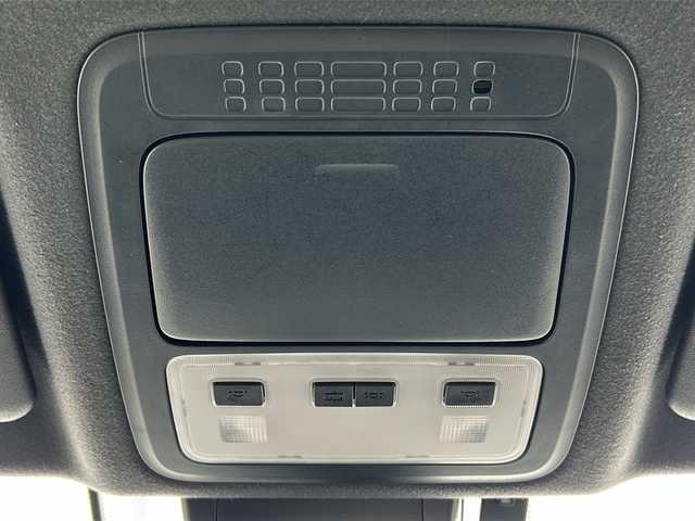 トヨタ ヴォクシー ZS 煌Ⅲ 三重県 2020(令2)年 4.1万km ブラック 純正10型ナビ /バックカメラ /両側パワースライドドア/ビルトインETC2.0/前後コーナーセンサー /前方ドライブレコーダー/USB給電 /クルーズコントロール /レーンキープアシスト/衝突軽減ブレーキ/ハーフレザーシート/LEDヘッドライト/オートハイビーム /オートライト/革巻きステアリング/ステアリングスイッチ/純正フロアマット /電動格納ミラー/禁煙車