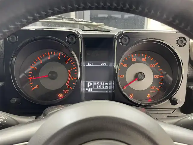 スズキ ジムニー XC 福島県 2020(令2)年 4万km シフォンアイボリーM 9型ナビ/CD/DVD/Bluetooth/フルセグテレビ/バックカメラ/セーフティサポート/・デュアルセンサーブレーキ/・誤発進抑制機能/・車線逸脱警報機能/・ふらつき警報機能/・先行車発進お知らせ機能/・標識認識機能/・ハイビーム/クルーズコントロール/LEDヘッドライト/オートライト/D/N席シートヒーター /ETC/プッシュスタート /スペアキー/スマートキー/ドライブレコーダー