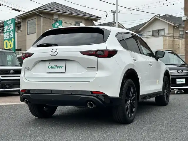 マツダ ＣＸ－５ XD スポーツアピアランス 埼玉県 2022(令4)年 2.5万km スノーフレイクホワイトパールマイカ 純正ナビ（Ｂｌｕｅｔｏｏｔｈ、フルセグＴＶ）/全方位カメラ/ＥＴＣ/電動リアゲート/４ＷＤ/ＵＳＢ入力端子/全席シートヒーター/Ｄ＋Ｎ席パワーシート/サンルーフ/純正フロアマット/純正アルミ/ＬＥＤヘッド/Qi置くだけ充電/ステアリングヒーター/BOSEスピーカー/プッシュスタート/アイドリングストップ/追従走行有クルコン/オートエアコン/スマートキー/横滑り防止装置/前後コーナーセンサー/オートライト/盗難防止装置/レーンキープアシスト/ダブルエアバッグ/衝突被害軽減システム