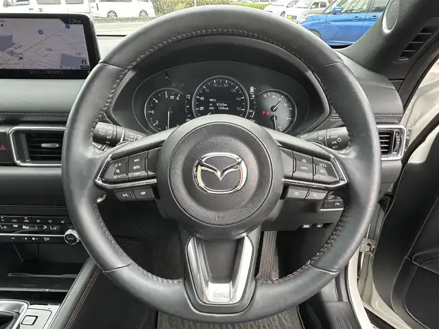 マツダ ＣＸ－５ XD スポーツアピアランス 埼玉県 2022(令4)年 2.5万km スノーフレイクホワイトパールマイカ 純正ナビ（Ｂｌｕｅｔｏｏｔｈ、フルセグＴＶ）/全方位カメラ/ＥＴＣ/電動リアゲート/４ＷＤ/ＵＳＢ入力端子/全席シートヒーター/Ｄ＋Ｎ席パワーシート/サンルーフ/純正フロアマット/純正アルミ/ＬＥＤヘッド/Qi置くだけ充電/ステアリングヒーター/BOSEスピーカー/プッシュスタート/アイドリングストップ/追従走行有クルコン/オートエアコン/スマートキー/横滑り防止装置/前後コーナーセンサー/オートライト/盗難防止装置/レーンキープアシスト/ダブルエアバッグ/衝突被害軽減システム