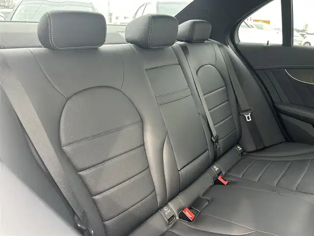 メルセデス・ベンツ Ｃ２００ アバンギャルド AMGライン 香川県 2017(平29)年 2.1万km 黒 ワンオーナー/純正SDナビ/(BT/DVD/フルセグTV)/バックカメラ/アクティブディスタンスアシストディストロニック/パドルシフト/革巻きステアリング/ブラインドスポットモニター/レザーシート/メモリー付きパワーシート/シートヒーター/LEDヘッドライト/オートライト/純正18インチアルミ/革巻きステアリング/レーンキープアシスト/ISOTIX/Wサイド、カーテンエアバック/取扱説明書/プッシュスタート/スペアキー有(1本)