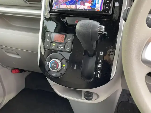 ダイハツ タント X SA Ⅲ 東京都 2018(平30)年 5.7万km ブラックマイカメタリック スマートアシストIII/・衝突回避・軽減ブレーキ/・誤発進抑制機能/・車線逸脱警報/・先行車発進お知らせ機能/社外SDナビ/・フルセグTV/・Bluetooth/・CD/・DVD/バックカメラ/フロントドライブレコーダー/ETC/片側パワースライドドア/運転席シートヒーター/オートライト/アイドリングストップ/リアサイドロールサンシェード/電格ミラー/プッシュスタート