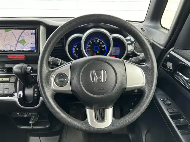 ホンダ Ｎ ＢＯＸ カスタム G Lパッケージ 埼玉県 2016(平28)年 2.9万km プレミアムホワイトパールⅡ 登録時28325km/ワンオーナー/HDDナビ（TV/AM/FM）/純正14インチAW/ビルトインETC/バックカメラ/片側パワスラ/ドライブレコーダー前/ハロゲンライト/フロアマット/ドアバイザー/横滑り防止/スマートキー/スペアキー1本/プッシュスタート/保証書/車両/ナビ取扱説明書
