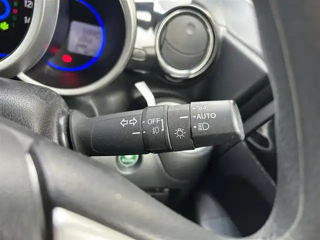 ホンダ Ｎ ＢＯＸ カスタム G Lパッケージ 埼玉県 2016(平28)年 2.9万km プレミアムホワイトパールⅡ 登録時28325km/ワンオーナー/HDDナビ（TV/AM/FM）/純正14インチAW/ビルトインETC/バックカメラ/片側パワスラ/ドライブレコーダー前/ハロゲンライト/フロアマット/ドアバイザー/横滑り防止/スマートキー/スペアキー1本/プッシュスタート/保証書/車両/ナビ取扱説明書