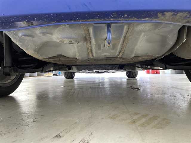 ホンダ フィット ハイブリット Lパッケージ 滋賀県 2013(平25)年 4.1万km ブリリアントスポーティブルーメタリック2トーン 純正ナビ　Bluetooth/CD/DVD/USB/HDMI/バックカメラ/クルーズコントロール/LEDヘッドライト/ビルトインETC/ドライブレコーダー（前方）/ステアリングスイッチ/ハーフレザーシート/合皮シートカバー/ドアバイザー/プッシュスタート/スマートキー/純正フロアマット