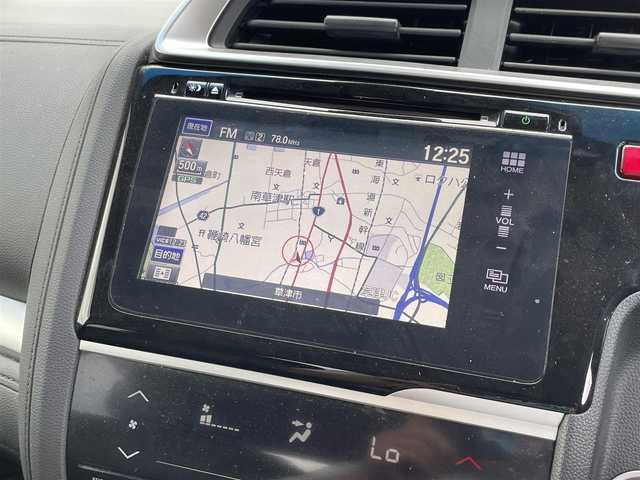 ホンダ フィット ハイブリット Lパッケージ 滋賀県 2013(平25)年 4.1万km ブリリアントスポーティブルーメタリック2トーン 純正ナビ　Bluetooth/CD/DVD/USB/HDMI/バックカメラ/クルーズコントロール/LEDヘッドライト/ビルトインETC/ドライブレコーダー（前方）/ステアリングスイッチ/ハーフレザーシート/合皮シートカバー/ドアバイザー/プッシュスタート/スマートキー/純正フロアマット