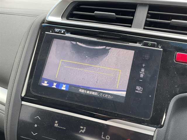 ホンダ フィット ハイブリット Lパッケージ 滋賀県 2013(平25)年 4.1万km ブリリアントスポーティブルーメタリック2トーン 純正ナビ　Bluetooth/CD/DVD/USB/HDMI/バックカメラ/クルーズコントロール/LEDヘッドライト/ビルトインETC/ドライブレコーダー（前方）/ステアリングスイッチ/ハーフレザーシート/合皮シートカバー/ドアバイザー/プッシュスタート/スマートキー/純正フロアマット