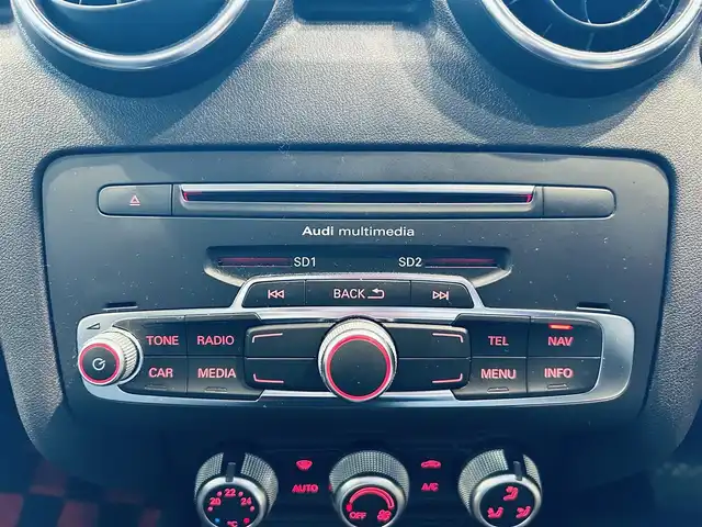 アウディ Ａ１ SB 1．0TFSI スポーツ 大阪府 2018(平30)年 2万km 白 純正ナビ/TV/クリアランスソナー/純正15インチAW/ETC/ドラレコ/シートヒーター