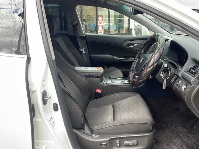 トヨタ クラウン アスリート i－Four ナビパッケージ 新潟県 2008(平20)年 9.6万km ホワイトパールクリスタルシャイン ４WD/純正HDDナビ/（BT／AM／FM／DVD）/バックカメラ/フルセグTV/パワーシート（運転席＋助手席）/ステアリングスイッチ/クルーズコントロール/オートライト/カーテンエアバッグ/ビルトインETC/保証書/取り扱い説明書/スペアキー