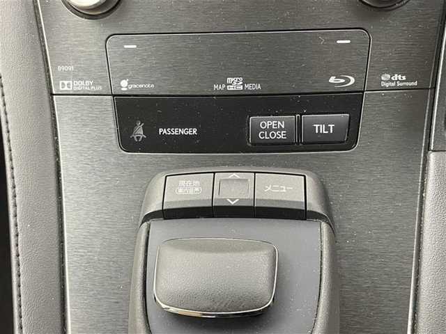 レクサス ＨＳ 250h 熊本県 2017(平29)年 3万km ディープブルーマイカ 純正ナビ　バックカメラ　ベージュ半革レザー　ビルトインＥＴＣ　シートヒーター　クルーズコントロール　ドライブレコーダー　純正アルミホイール　ＬＥＤライト　オートライト　Ｂｌｕｅｔｏｏｔｈ　地デジＴＶ