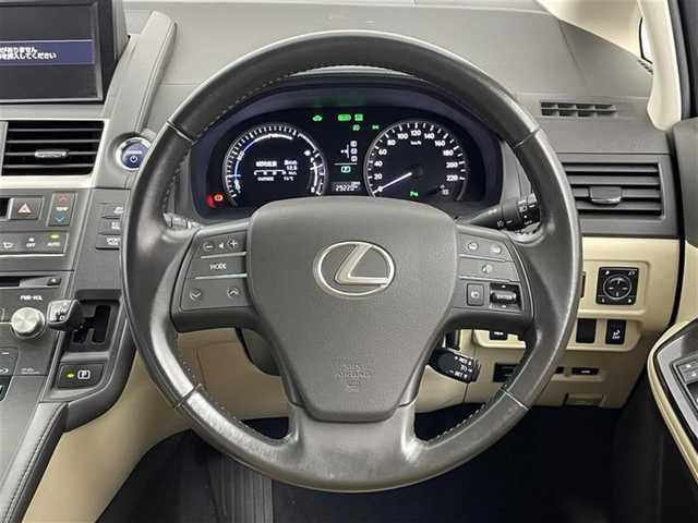 レクサス ＨＳ 250h 熊本県 2017(平29)年 3万km ディープブルーマイカ 純正ナビ　バックカメラ　ベージュ半革レザー　ビルトインＥＴＣ　シートヒーター　クルーズコントロール　ドライブレコーダー　純正アルミホイール　ＬＥＤライト　オートライト　Ｂｌｕｅｔｏｏｔｈ　地デジＴＶ