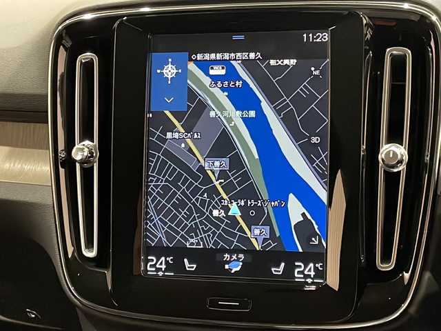 ボルボ ＸＣ４０ T4 AWD インスクリプション 新潟県 2018(平30)年 5万km デニムブルーメタリック インテリセーフ/・衝突回避・軽減フルオートブレーキシステム/・パイロットアシスト/・全車速追従機能付きアダプティブ・クルーズ・コントロール/・衝突時ブレーキ保持機能/・ドライバー・アラート・コントロール/・レーン・キーピング・エイド/・ブラインドスポット・インフォメーション・システム/・急接近車両警告機能/・オートブレーキ機能付クロス・トラフィック・アラート/・ロード・サイン・インフォメーション/・アクティブ・ハイビーム/・ランオフロード・プロテクション/・ランオフロード・ミティゲーション/・オンカミング・レーン・ミティゲーション/・被追突時警告機能/純正9インチタッチスクリーン/・ナビ/フルセグTV/BT/・全方位カメラ/・ETC/・ドライブレコーダー/パワーバックドア/・フットトランクオープナー/革巻きステアリング/・ステアリングヒーター/レザーシート/・シートヒーター(運転席/助手席)/・パワーシート(運転席/助手席)/・メモリシート(運転席)/プッシュスタート/・スマートキー/LEDヘッドライト/・オートライト