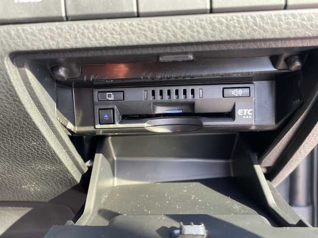 トヨタ カムリ WSレザーパッケージ 愛知県 2023(令5)年 0.7万km アティチュードブラックマイカ トヨタセーフティセンス/純正9型ナビ/全方位カメラ/サンルーフ/レーダークルーズコントロール/シートヒーター/フルセグ/Bluetooth/パワーシート/コーナーセンサー/純正アルミホイール/ブラインドスポットモニター/パドルシフト/インテリジェントミラー/レーンキープアシスト/オートマチックハイビーム/ドライブレコーダー/衝突軽減システム/ETC/スマートキー/プッシュスタート