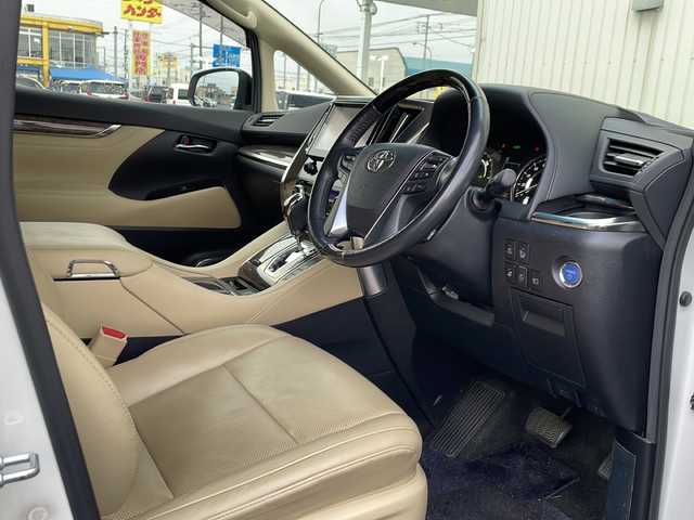 トヨタ アルファードハイブリット エグゼクティブ ラウンジ 道北・旭川 2019(令1)年 5.7万km ホワイトパールクリスタルシャイン /4WD//禁煙車//JBLサウンド//純正SDナビ//CD/DVD/BD/SD/MSV/BT/AUX/USB/フルセグ//パノラミックビューモニター//12.1型リアエンターテイメントシステム//ベージュ革シート//運転席メモリシート//パワーシート//１・2列目シートヒーター//１・2列目エアシート//両側パワースライドドア//パワーバックドア//トヨタセーフティセンス//PCS/ACC/LTA/BSM/RCTA/PKSB/RSA//クリアランスソナー//デジタルインナーミラー//１５００Wコンセント//ステアリングヒーター//純正ドライブレコーダー//ビルトインETC2.0//オートハイビーム//オートライト//3眼LEDヘッドライト//フォグライト//オートリトラミラー//オートワイパー//サンシェード//純正フロアマット//ドアバイザー