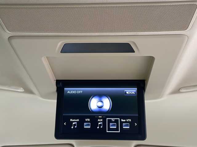 トヨタ アルファードハイブリット エグゼクティブ ラウンジ 道北・旭川 2019(令1)年 5.7万km ホワイトパールクリスタルシャイン /4WD//禁煙車//JBLサウンド//純正SDナビ//CD/DVD/BD/SD/MSV/BT/AUX/USB/フルセグ//パノラミックビューモニター//12.1型リアエンターテイメントシステム//ベージュ革シート//運転席メモリシート//パワーシート//１・2列目シートヒーター//１・2列目エアシート//両側パワースライドドア//パワーバックドア//トヨタセーフティセンス//PCS/ACC/LTA/BSM/RCTA/PKSB/RSA//クリアランスソナー//デジタルインナーミラー//１５００Wコンセント//ステアリングヒーター//純正ドライブレコーダー//ビルトインETC2.0//オートハイビーム//オートライト//3眼LEDヘッドライト//フォグライト//オートリトラミラー//オートワイパー//サンシェード//純正フロアマット//ドアバイザー